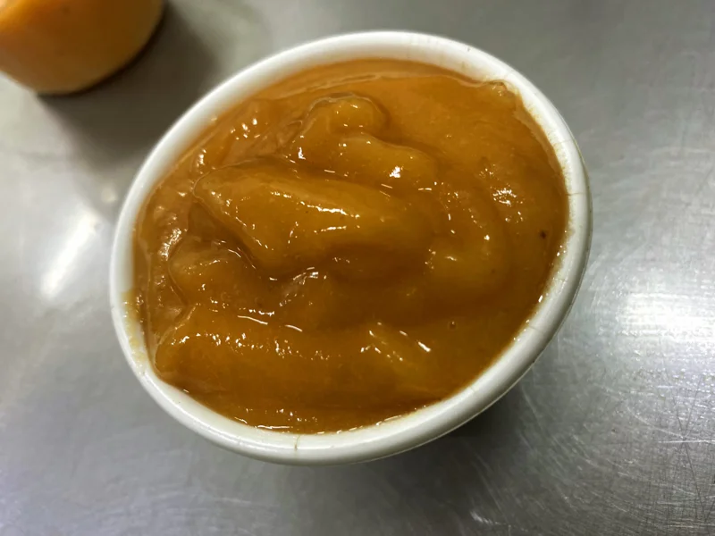 Banana, mamão e maçã cozida na canela