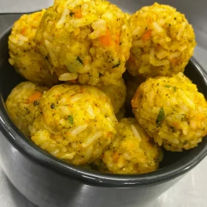 Bolinho de arroz arbóreo com legumes
