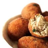 Bolinho de peixe com aipim