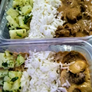 BOV - Estrogonofe de carne tradicional com batata sauté