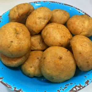 MP - Pão integral de batata doce com queijo minas e orégano