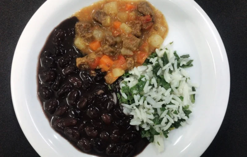 BOV - Ensopadinho de carne com batata