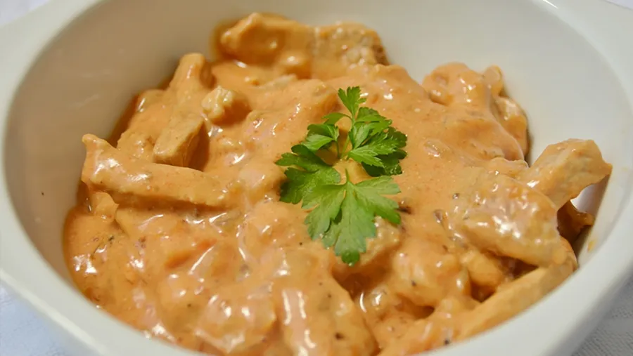 PR - Estrogonofe de frango com requeijão - Linha Papai e Mamãe